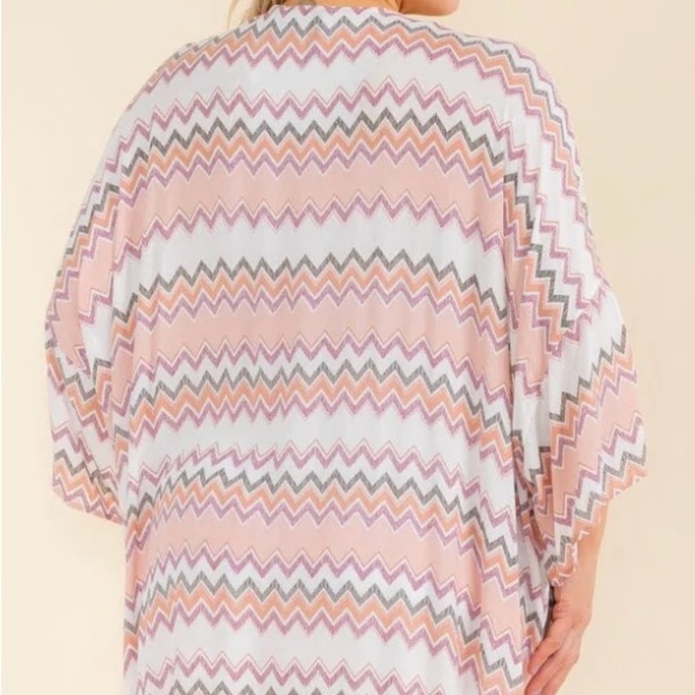 ⭐️Chevron Patterned Kimono - Picture 4 of 4